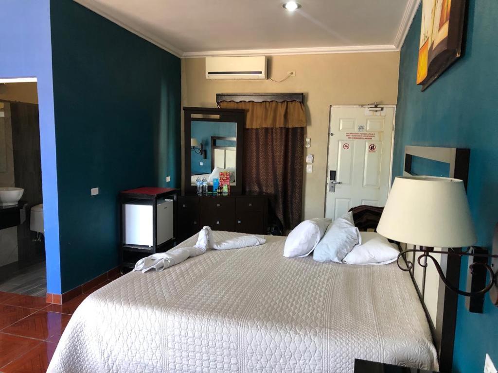 Hotel Paraiso Del Valle Ciudad Constitucion Екстер'єр фото